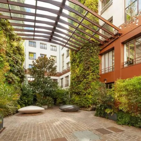 Apartmán Guestready - Artist Loft With A Vertical Garden