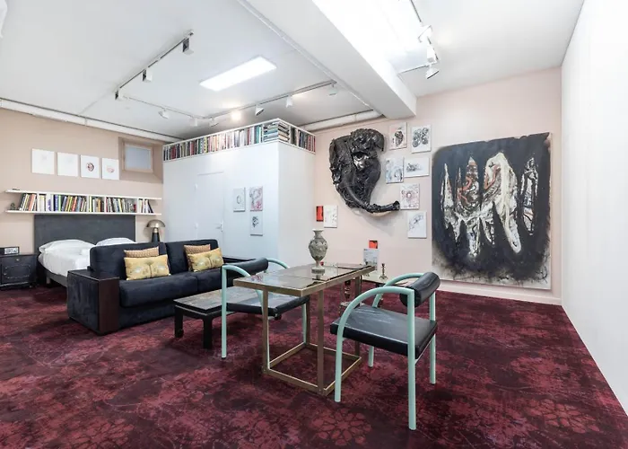 Апартаменты Guestready - Artist Loft With A Vertical Garden Париж