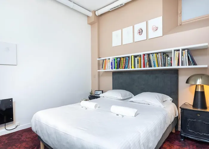 Guestready - Artist Loft With A Vertical Garden Париж