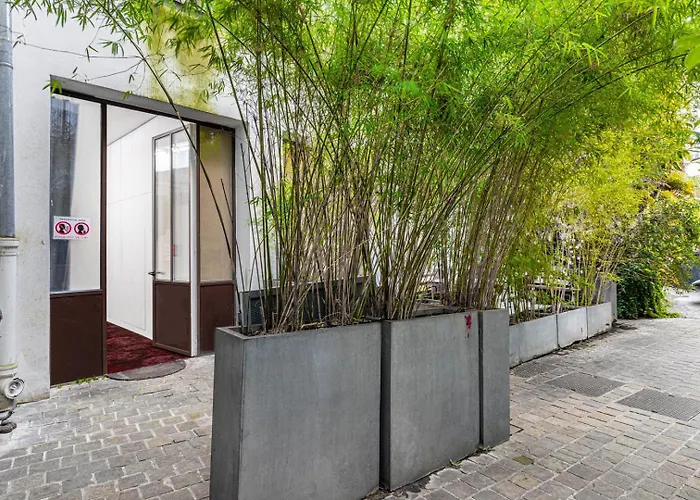 Guestready - Artist Loft With A Vertical Garden Париж
